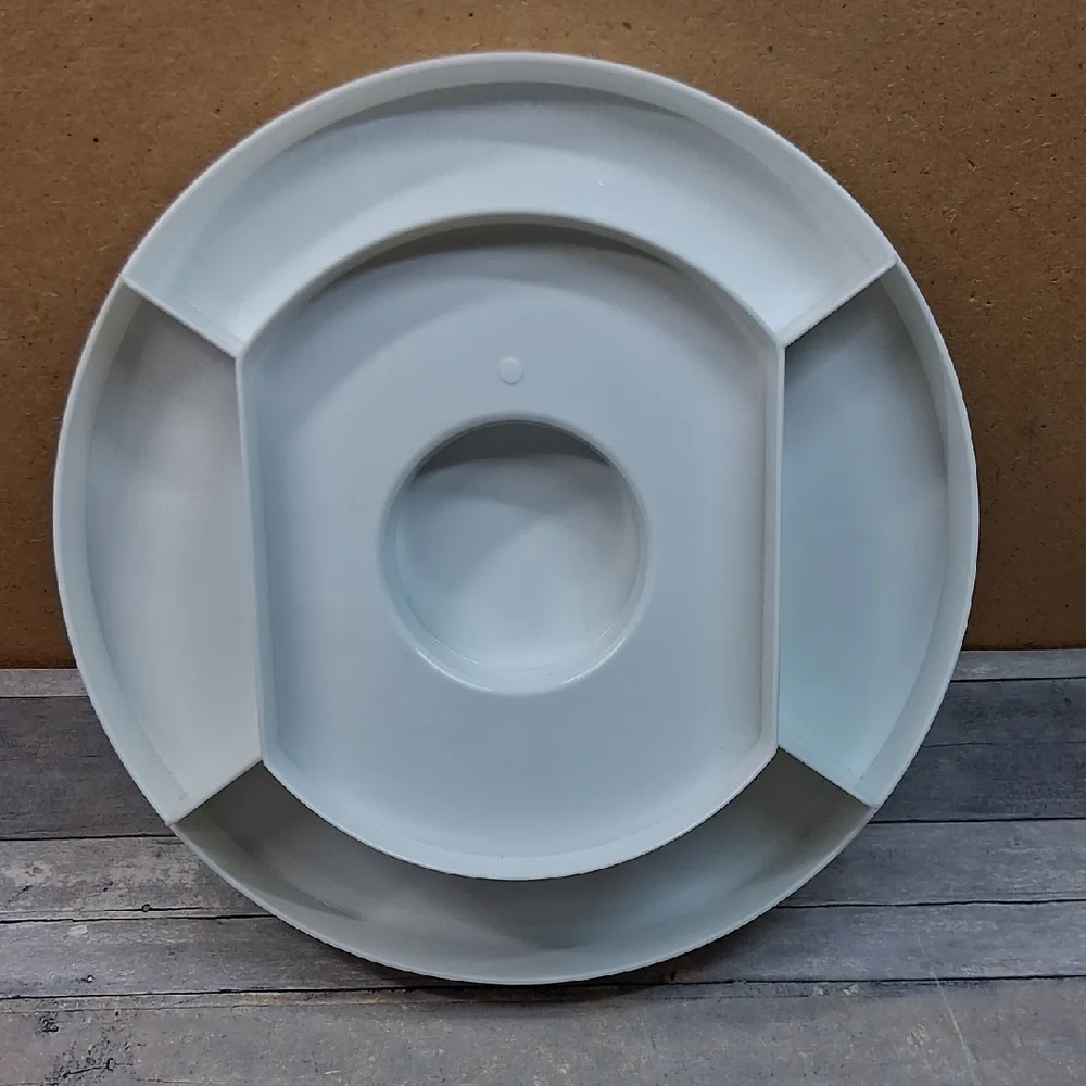 White Revolving Organizer  NWOT